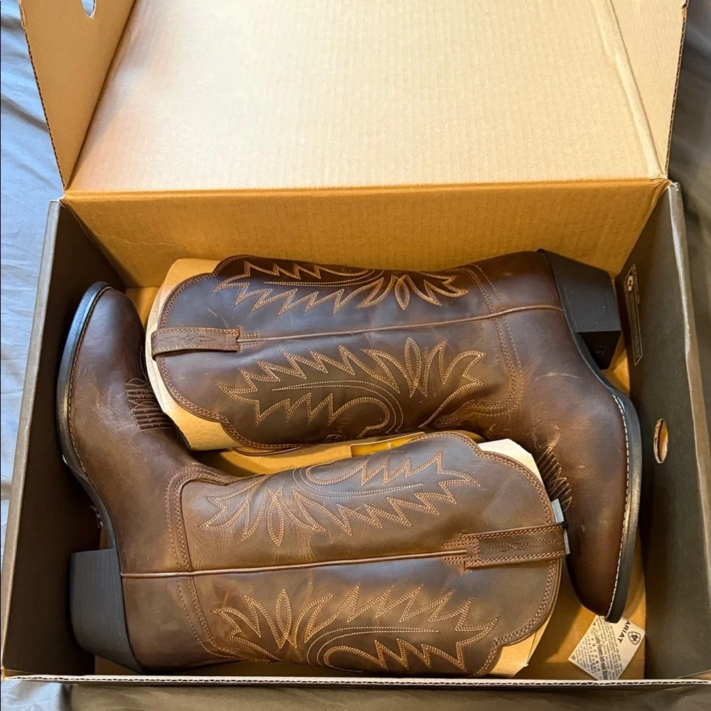 Ariat Brown Western Boots - Picture 4 of 8